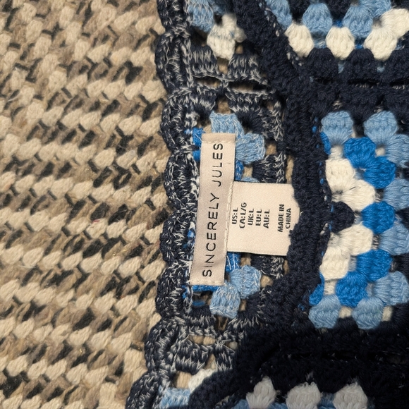 Blue Cropped Crochet Tank Top - Picture 4 of 7